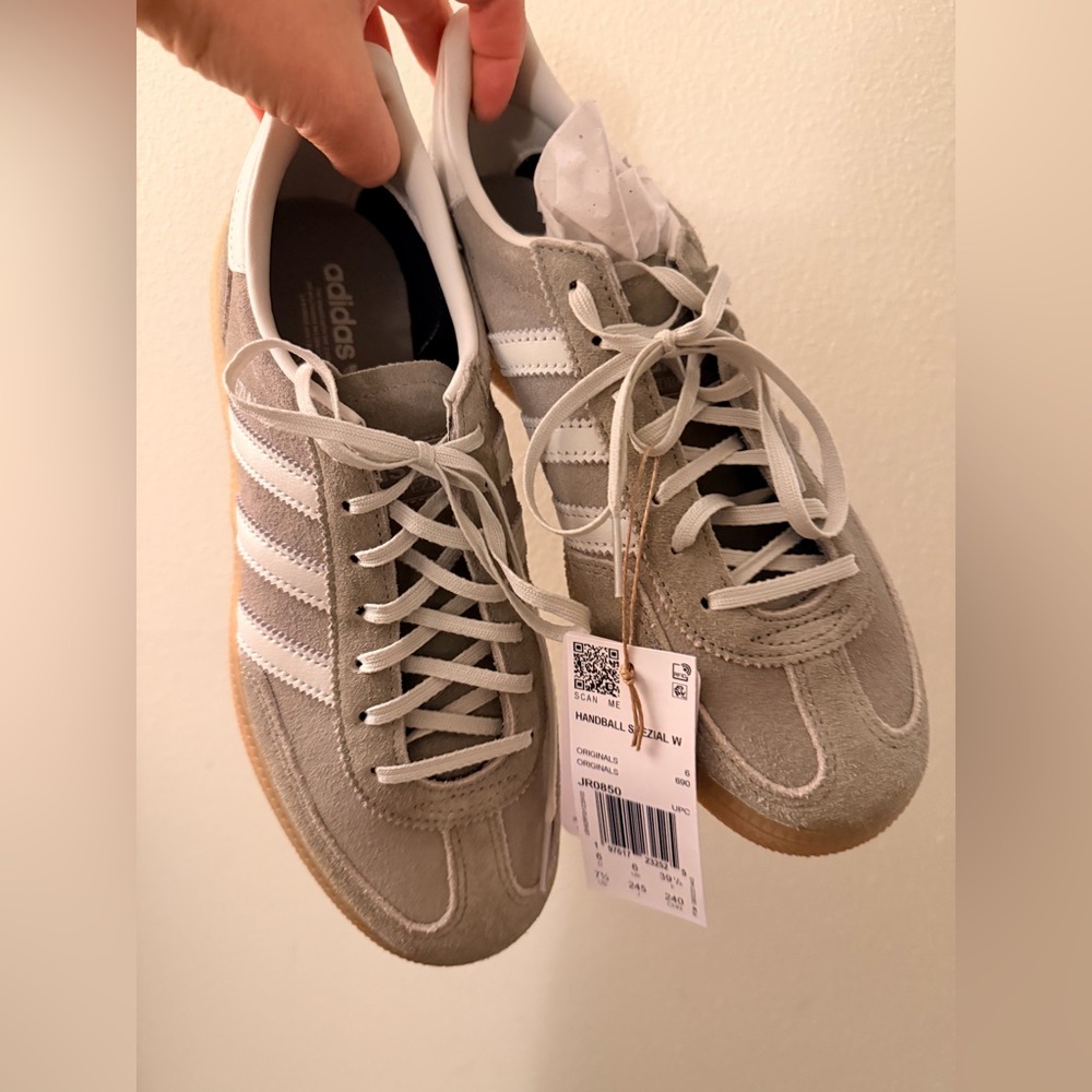 Adidas handball spezial sneakers size 7.5 gray.